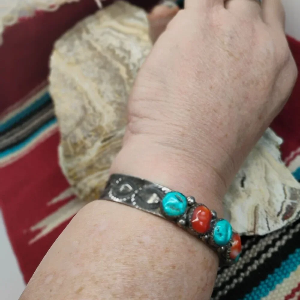 Vtg Navajo Old Pawn Sterling Silver Rough Stone Turquoise & Coral Cuff Bracelet - Picture 4 of 11
